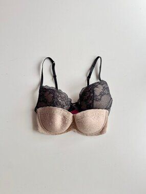 Lot of 2 LA SENZA Lace Plunge Demi Balconette Bras, Size 32D